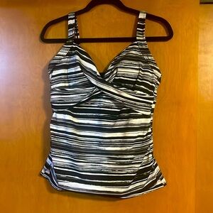 Land End Black, White, Grey Stripe Tankini Top, Women’s Size 8